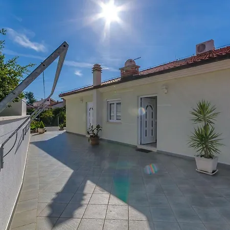 Apartment Palm Tree Trogir